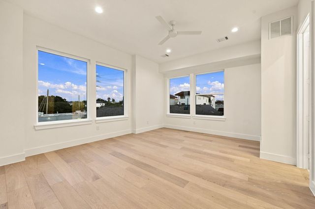 1110 Peden Street A or B, Houston, TX 77006