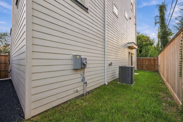 1110 Peden Street A or B, Houston, TX 77006