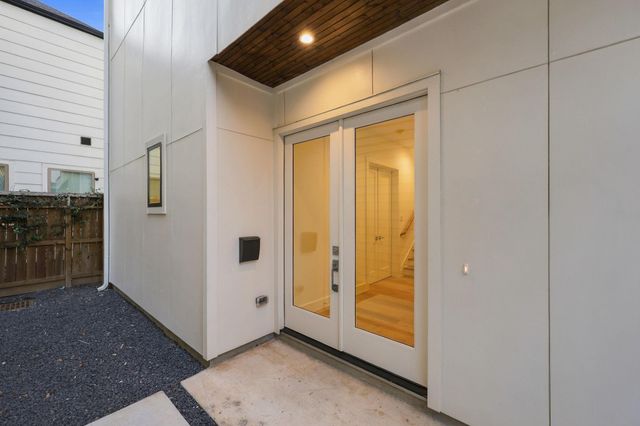 1110 Peden Street A or B, Houston, TX 77006