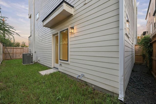 1110 Peden Street A or B, Houston, TX 77006
