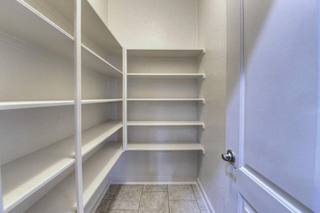 10059 Hyacinth Way, Conroe, TX 77385