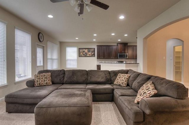 10059 Hyacinth Way, Conroe, TX 77385