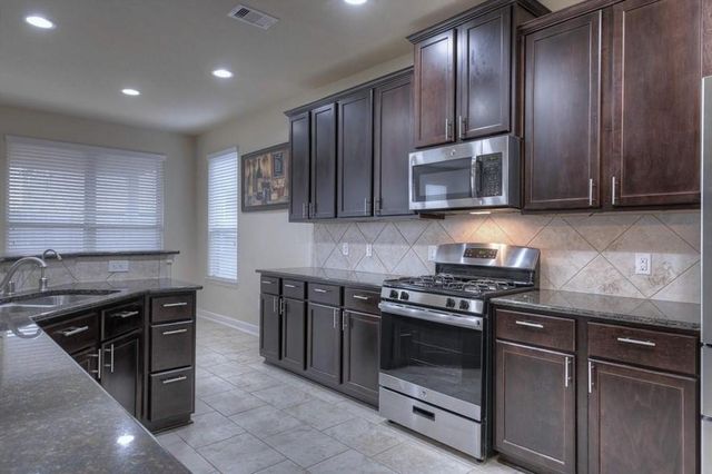 10059 Hyacinth Way, Conroe, TX 77385