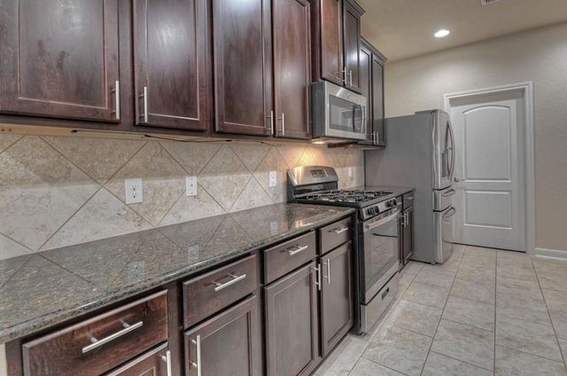 10059 Hyacinth Way, Conroe, TX 77385