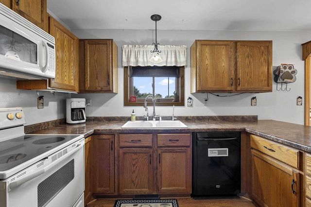 N951 RUPPEL COURT, Dale, WI 54931