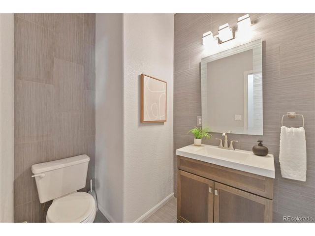 10037 Sylvestor Rd, Highlands Ranch, CO 80129