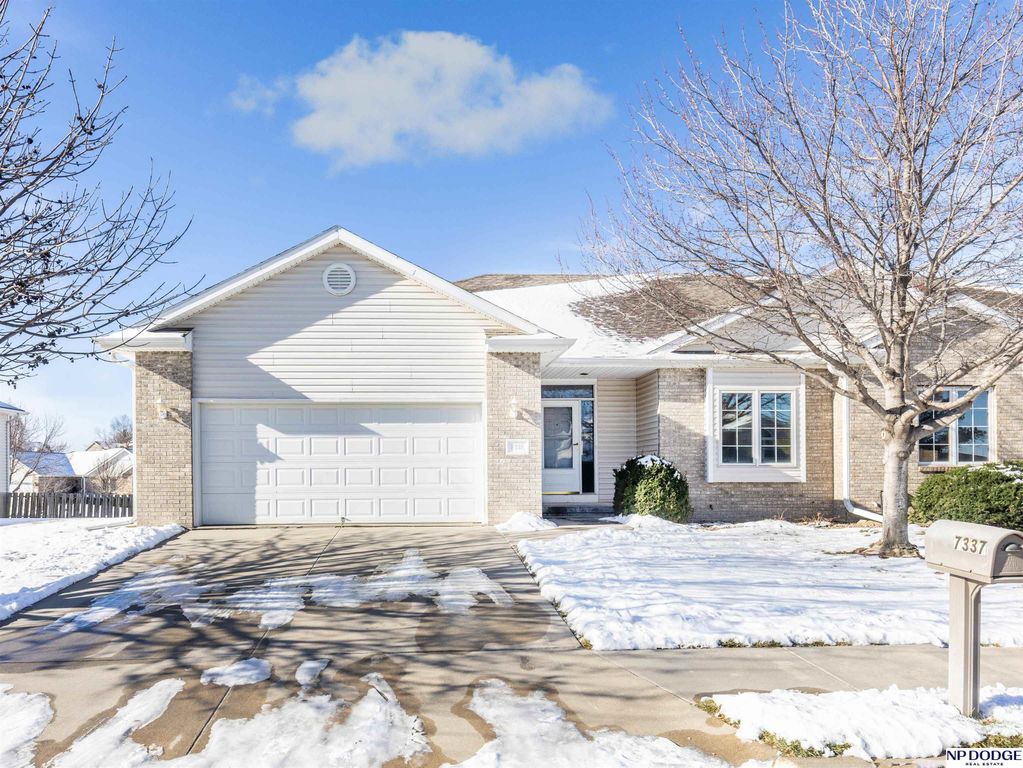 7337 S 53Rd Street Court, Lincoln, NE 68516