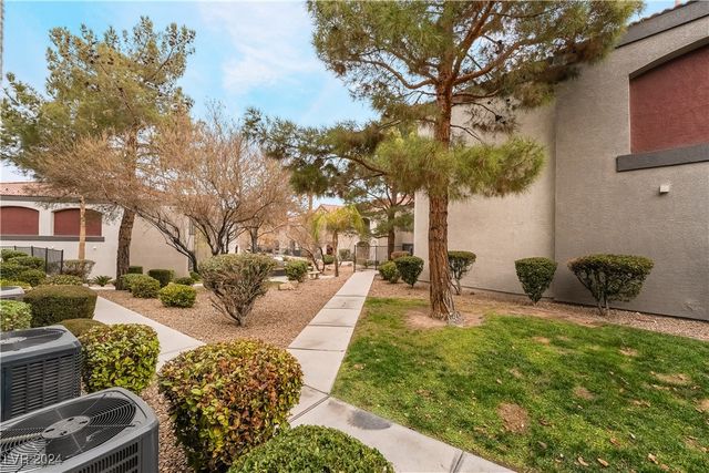 950 Seven Hills Drive 2813, Henderson, NV 89052