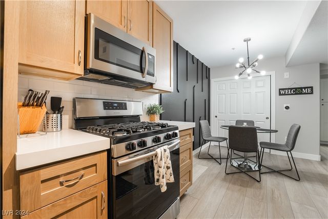 950 Seven Hills Drive 2813, Henderson, NV 89052