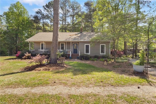 6931 Knoll Bay LN, Gloucester, VA 23061