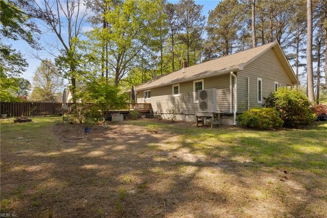 6931 Knoll Bay LN, Gloucester, VA 23061