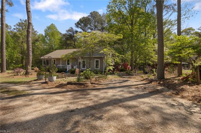6931 Knoll Bay LN, Gloucester, VA 23061