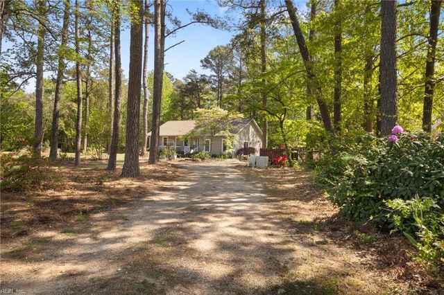 6931 Knoll Bay LN, Gloucester, VA 23061