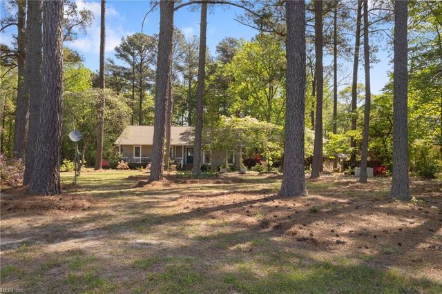 6931 Knoll Bay LN, Gloucester, VA 23061