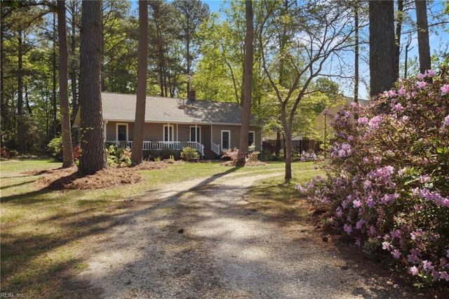 6931 Knoll Bay LN, Gloucester, VA 23061