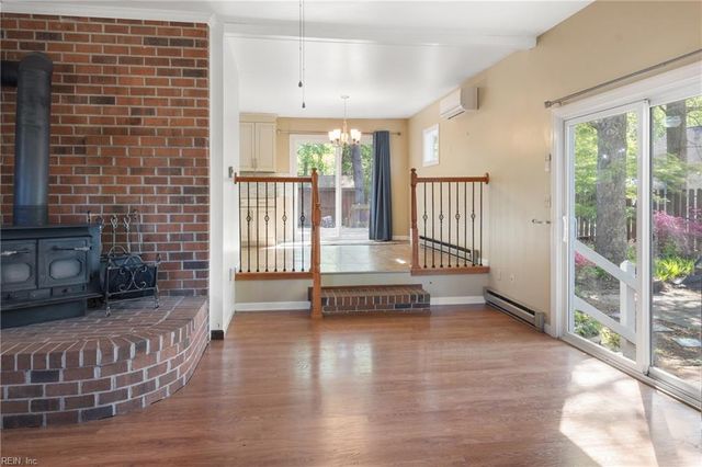 6931 Knoll Bay LN, Gloucester, VA 23061