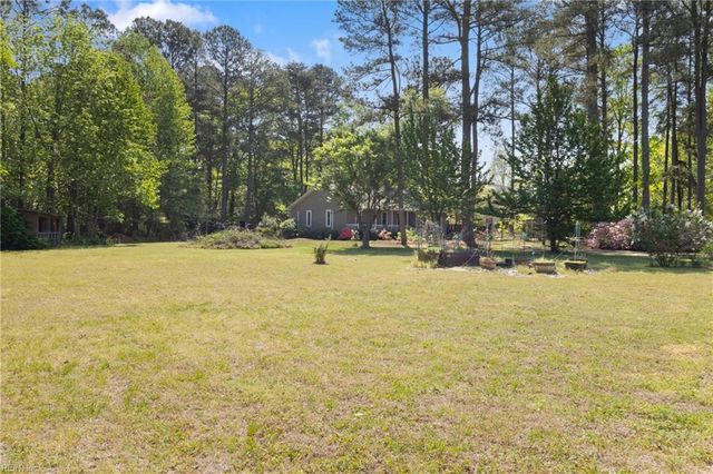 6931 Knoll Bay LN, Gloucester, VA 23061