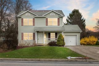 42 Autumn Drive, Poughkeepsie, NY 12603