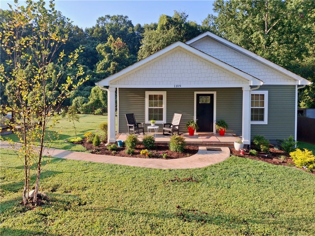 1109 Gordon Street, Greenville, SC 29611