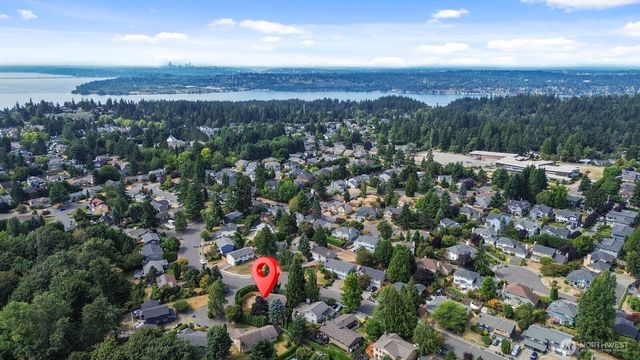 12906 87th Ave NE, Kirkland, WA 98034
