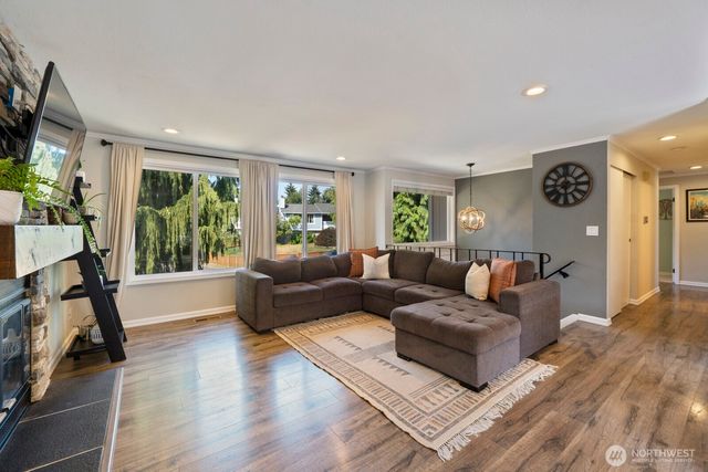 12906 87th Ave NE, Kirkland, WA 98034