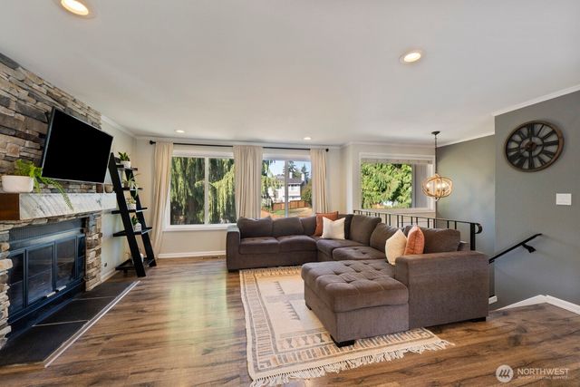 12906 87th Ave NE, Kirkland, WA 98034