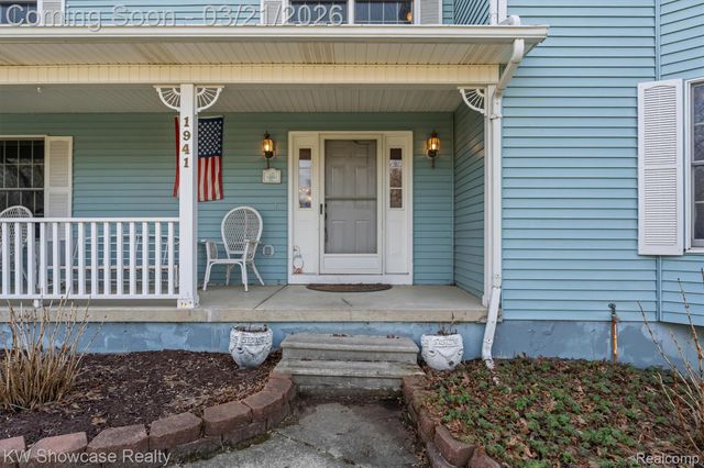 1941 Four Oaks, Commerce Charter Township, MI 48382