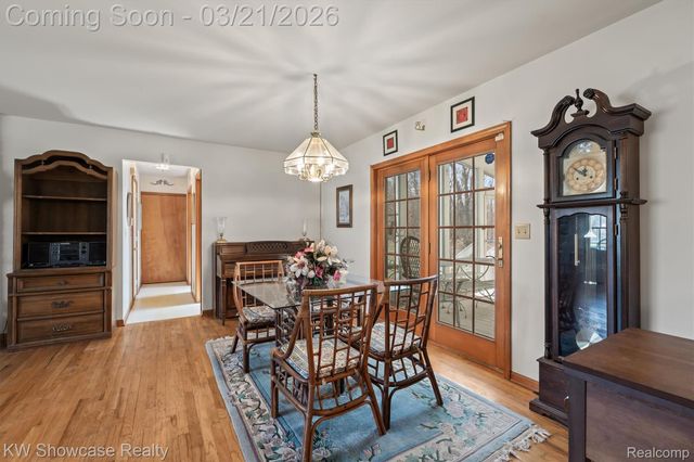 1941 Four Oaks, Commerce Charter Township, MI 48382