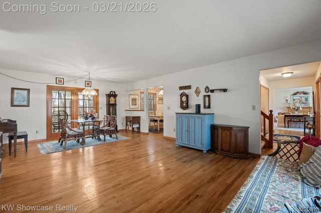 1941 Four Oaks, Commerce Charter Township, MI 48382