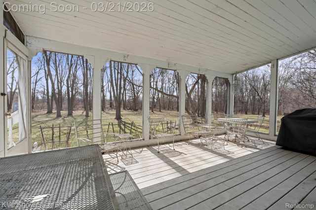 1941 Four Oaks, Commerce Charter Township, MI 48382