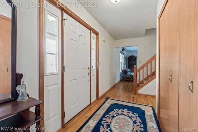 1941 Four Oaks, Commerce Charter Township, MI 48382