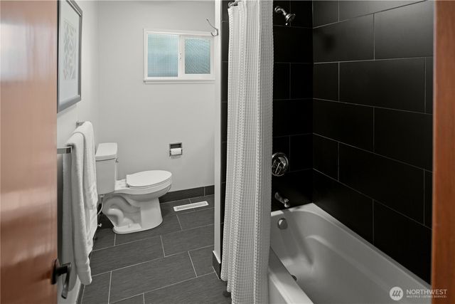 263 N 171st Street, Shoreline, WA 98133