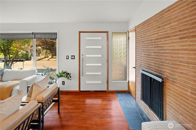 263 N 171st Street, Shoreline, WA 98133