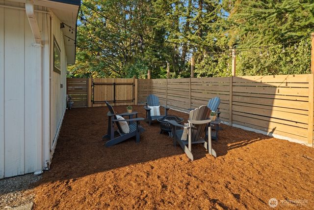 263 N 171st Street, Shoreline, WA 98133