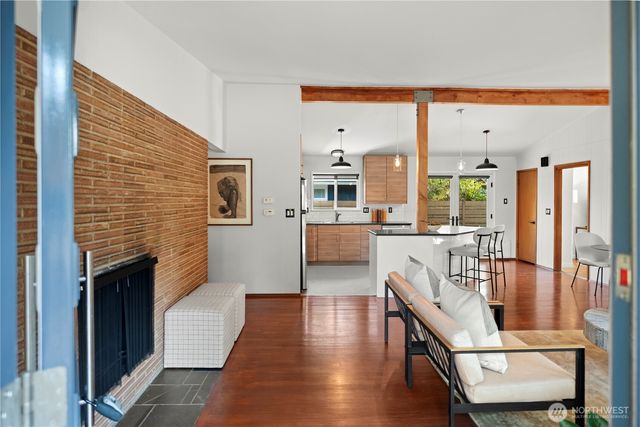 263 N 171st Street, Shoreline, WA 98133