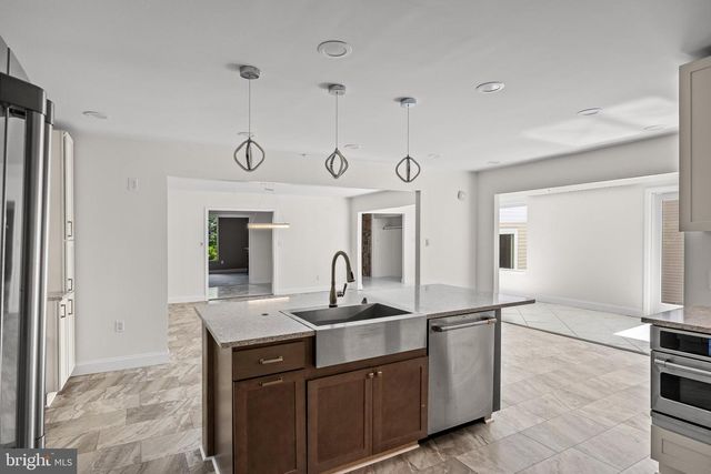 536 HEARTWOOD DR, Cherry Hill, NJ 08003