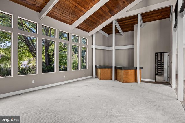 536 HEARTWOOD DR, Cherry Hill, NJ 08003