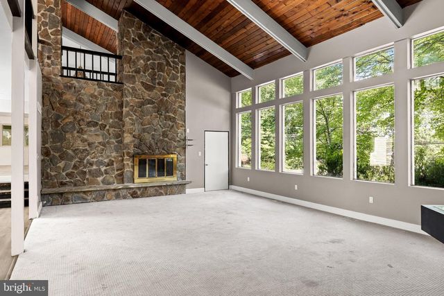 536 HEARTWOOD DR, Cherry Hill, NJ 08003
