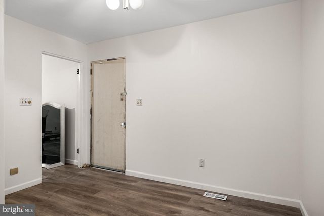 536 HEARTWOOD DR, Cherry Hill, NJ 08003