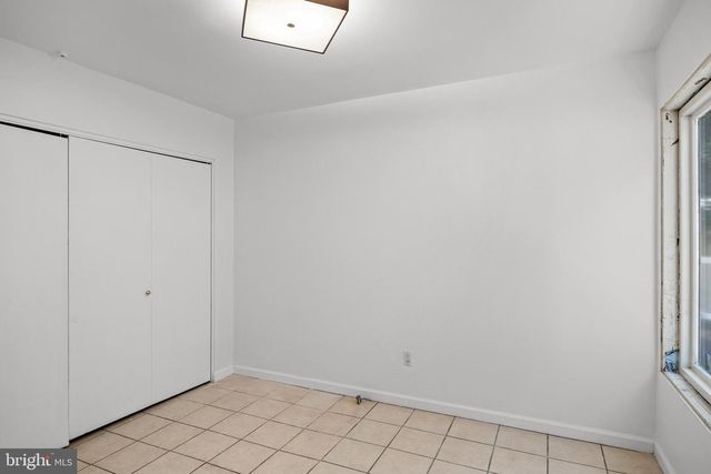 536 HEARTWOOD DR, Cherry Hill, NJ 08003