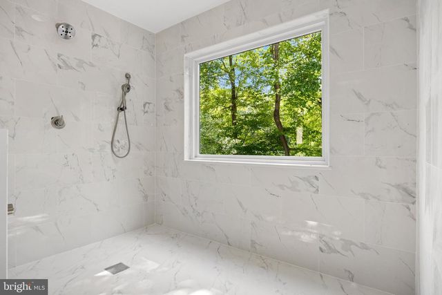 536 HEARTWOOD DR, Cherry Hill, NJ 08003