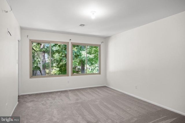 536 HEARTWOOD DR, Cherry Hill, NJ 08003