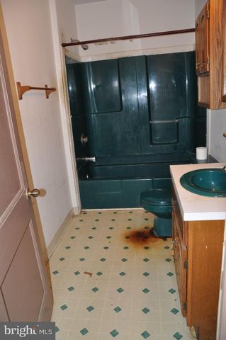 97 N READ AVE, Runnemede, NJ 08078