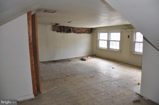 97 N READ AVE, Runnemede, NJ 08078