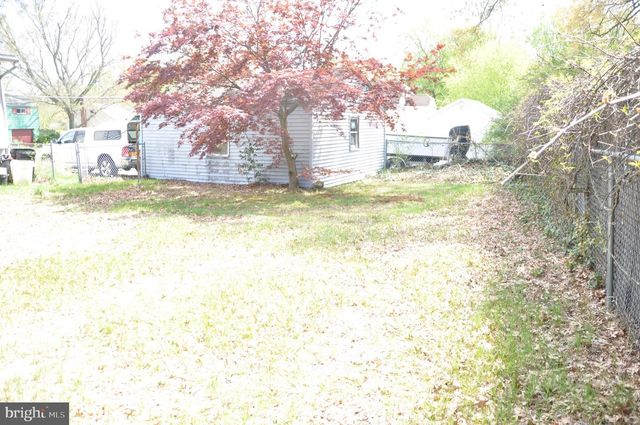 97 N READ AVE, Runnemede, NJ 08078