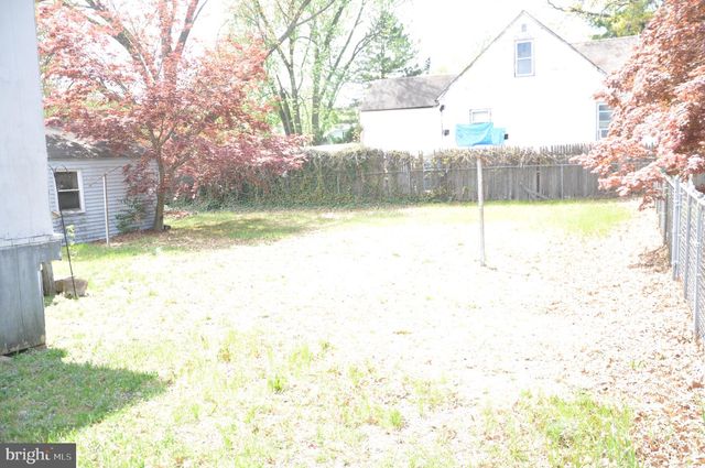 97 N READ AVE, Runnemede, NJ 08078