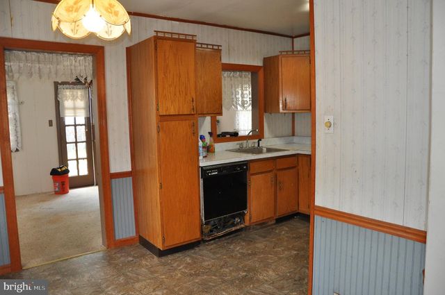 97 N READ AVE, Runnemede, NJ 08078