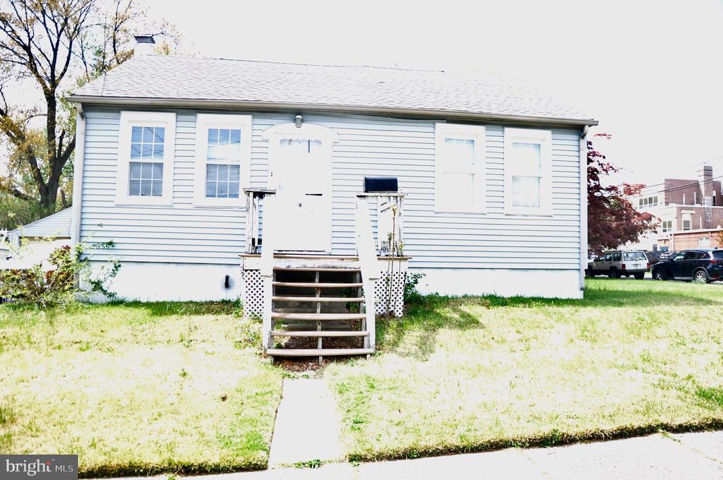 97 N READ AVE, Runnemede, NJ 08078