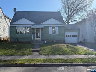 37 Henry Street, Elmwood Park, NJ 07407