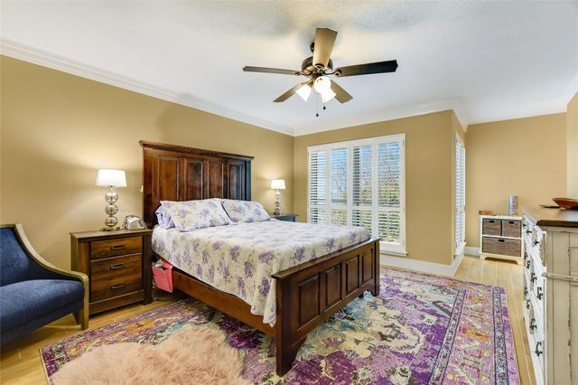 118 World Of Tennis SQ, Lakeway, TX 78738